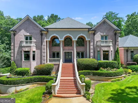 1680 Riverside Rd, Roswell, GA 30076