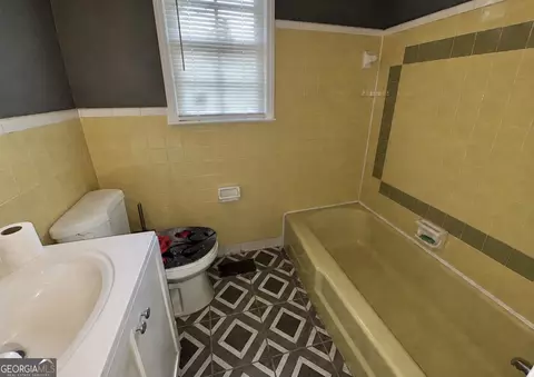 Bath - 3985 Hattie Dr, Macon, GA 31217 photo 1 of 3