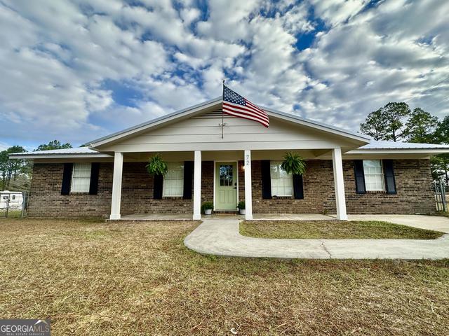 72 W Tenth St, Mcrae-helena, GA 31037