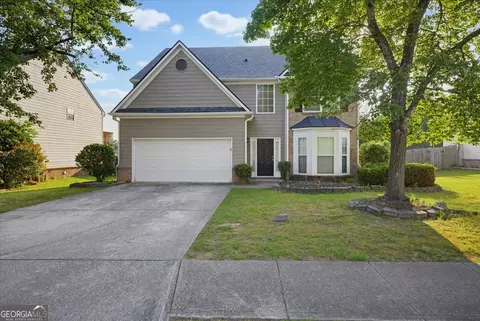 3246 Shady Valley Ln, Loganville, GA 30052
