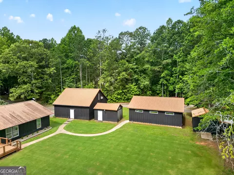 Exterior - 408 Grant Rd, Brooks, GA 30205 photo 3 of 16