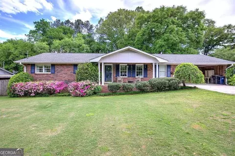 27 Oakdale Dr, Cartersville, GA 30120