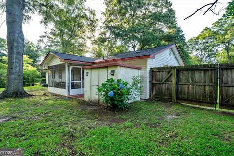 Exterior - 413 Davis Dr, Centerville, GA 31028 photo 13 of 20