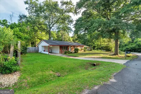 Exterior - 413 Davis Dr, Centerville, GA 31028 photo 2 of 20
