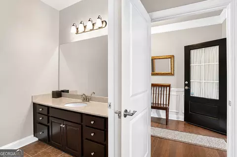 Entry Way - 419 Bishopton St, Grayson, GA 30017 photo 5 of 9