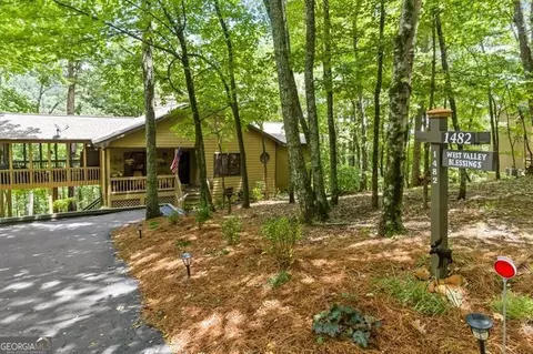1482 Valley View Dr, Big Canoe, GA 30143