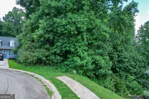 3358 Pennington Point Dr, Gainesville, GA 30507