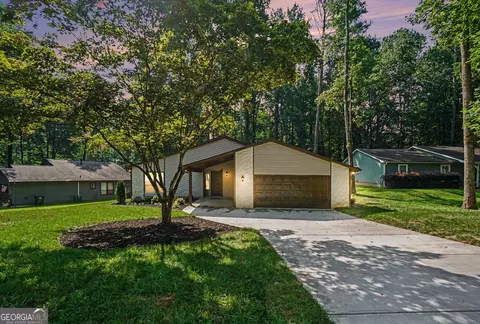 1215 Wade Green Cir NW, Acworth, GA 30102