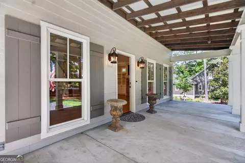 Exterior - 116 Lakeland Dr, Lagrange, GA 30240 photo 3 of 5