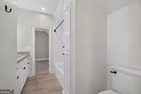 Entry Way - 116 Lakeland Dr, Lagrange, GA 30240 photo 3 of 4