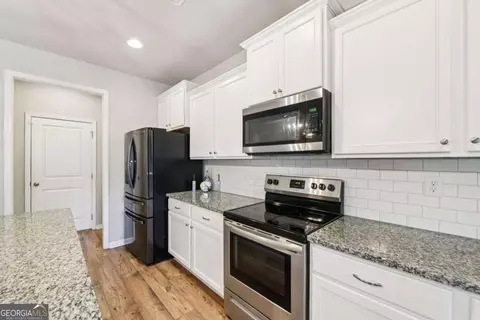 131 Pinehurst Dr, Winder, GA 30680 photo 10