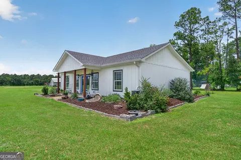 6611 Clark Rd, Blackshear, GA 31516
