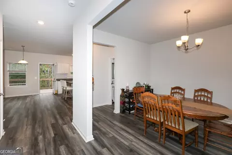 Entry Way - 171 Quail Forest Cir, Toccoa, GA 30577 photo 2 of 7