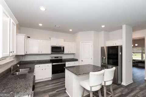 Kitchen - 171 Quail Forest Cir, Toccoa, GA 30577 photo 4 of 4
