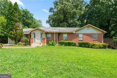 2205 Loring Ct, Decatur, GA 30032