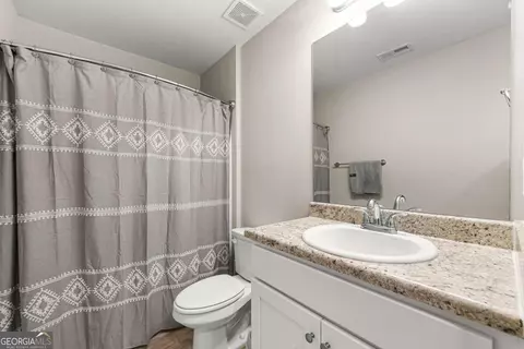 Bath - 409 Splash Pointe Pointe, Temple, GA 30179 photo 3 of 3