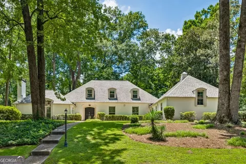 2211 Hill Park Ct, Decatur, GA 30033