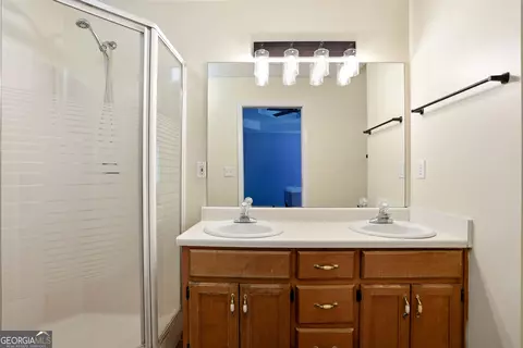 Bath - 15 Beaverdam Ln, Covington, GA 30016 photo 1 of 5