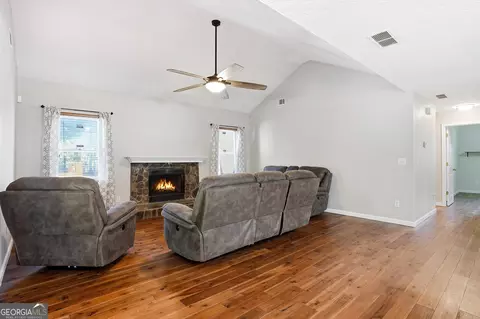 Living - 15 Beaverdam Ln, Covington, GA 30016 photo 2 of 2