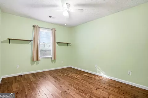 Bedroom - 15 Beaverdam Ln, Covington, GA 30016 photo 2 of 5