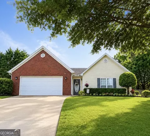 283 Natchez Cir, Winder, GA 30680