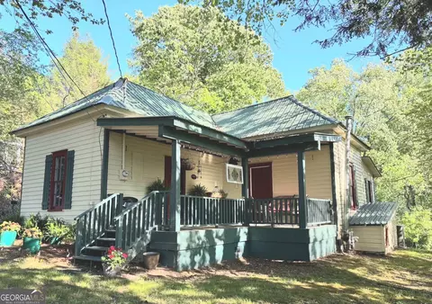 118 E Oak St, East Ellijay, GA 30540