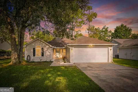 312 E Hallowes Dr, Saint Marys, GA 31558