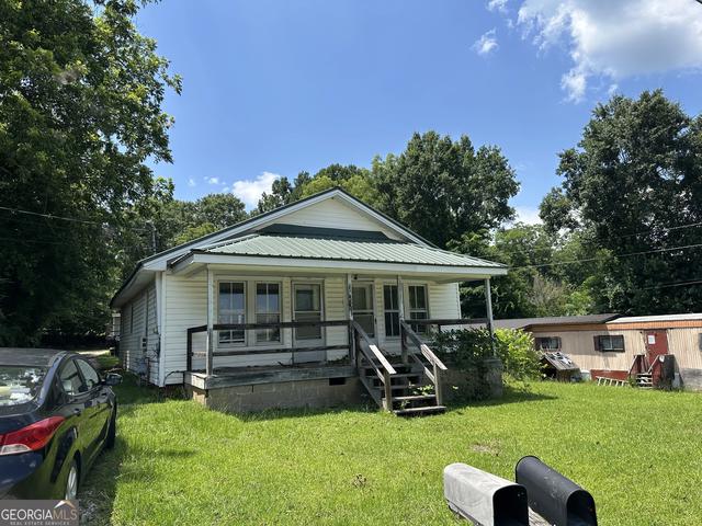 136 S Pine St, Toccoa, GA 30577