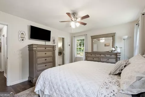 Bedroom - 147 Ridgeway Cir, Cornelia, GA 30531 photo 2 of 9