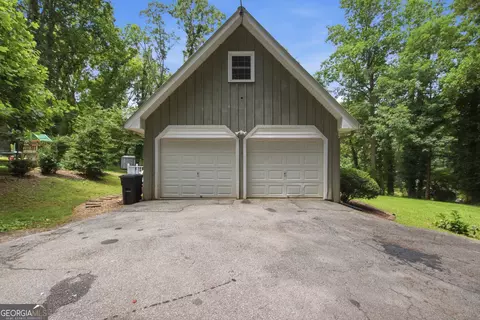 Exterior - 147 Ridgeway Cir, Cornelia, GA 30531 photo 9 of 13