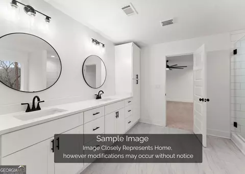 Bath - 328 Spring Field Dr, Clarkesville, GA 30523 photo 1 of 2