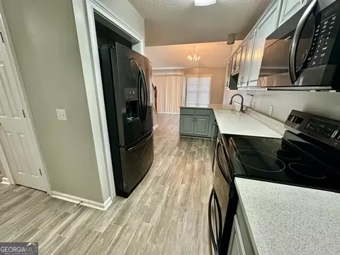 Kitchen - 1910 Loop Rd #6A, Vidalia, GA 30474 photo 3 of 3