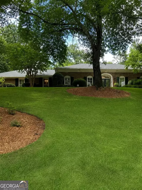 5865 Riverwood Dr, Sandy Springs, GA 30328