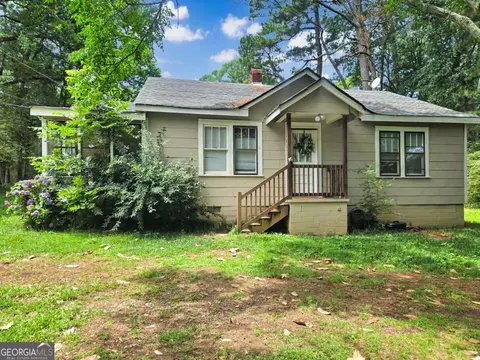 5824 Church St, Flowery Branch, GA 30542