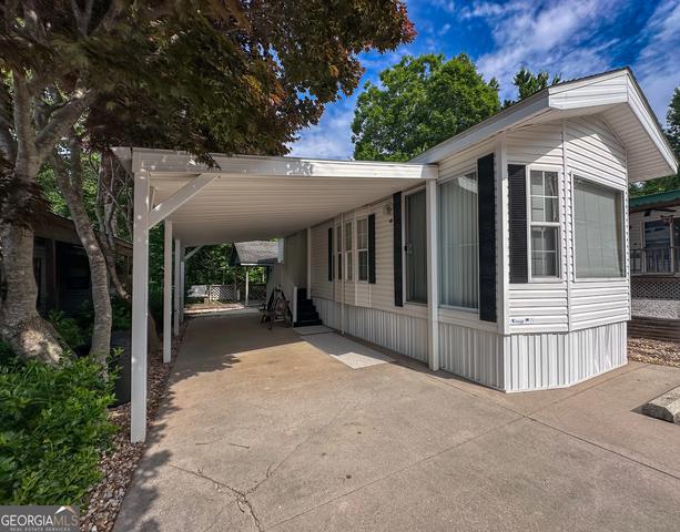 68 Nomad Trl, Cleveland, GA 30528