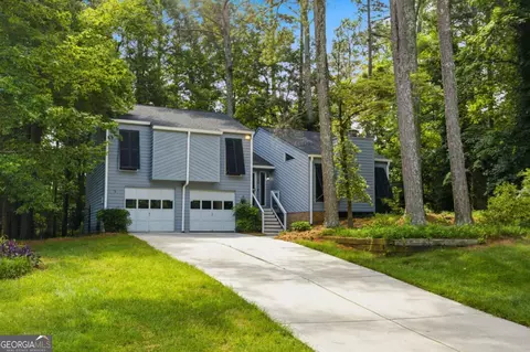 5168 Ashland Ct SW, Lilburn, GA 30047