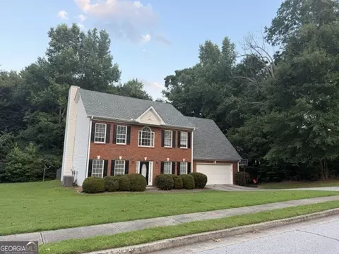 2242 Vintage Oaks Dr, Loganville, GA 30052