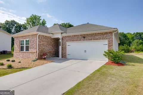 4045 Berry Farm Ct, Loganville, GA 30052