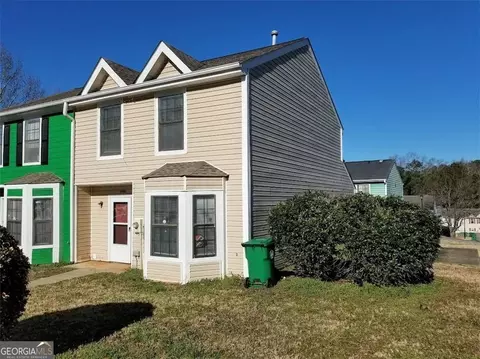 1046 Thornwoode Ln, Stone Mountain, GA 30083