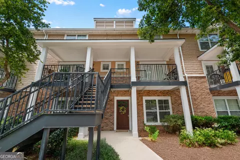 1035 Barnett Shoals Rd #913, Athens, GA 30605
