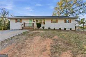 121 Ripley Ave, Adairsville, GA 30103