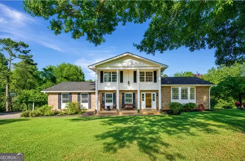 43 Ridgeview Dr SE, Silver Creek, GA 30173