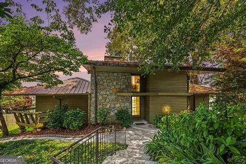 2016 Lake Sorrento Dr, Conyers, GA 30012
