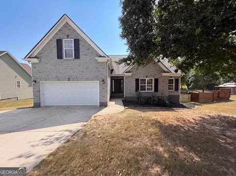 1240 Platinum Dr, Hoschton, GA 30548