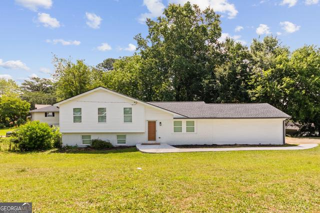925 Majesty Ln, Morrow, GA 30260