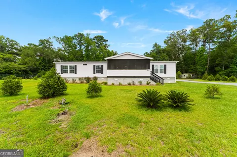 61 Greenway Ln, Midway, GA 31320