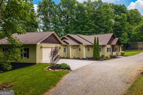 227 Dills Rd, Blue Ridge, GA 30513