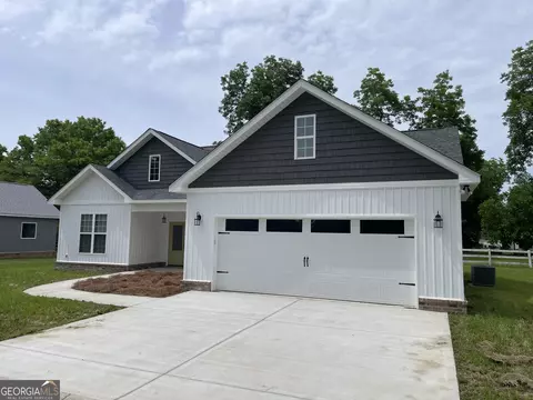 116 Pecan St, Cochran, GA 31014 photo 2