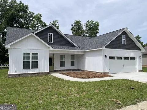 116 Pecan St, Cochran, GA 31014 photo 1