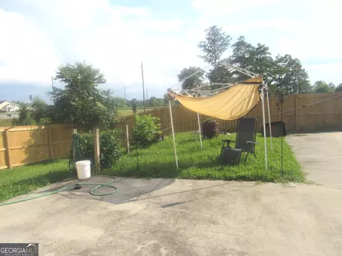 Exterior - 433 Ga Highway 26 E, Cochran, GA 31014 photo 5 of 5